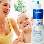 Mustela Bebe Гель для мытья с 1-го дня жизни с дозатором (500 мл)